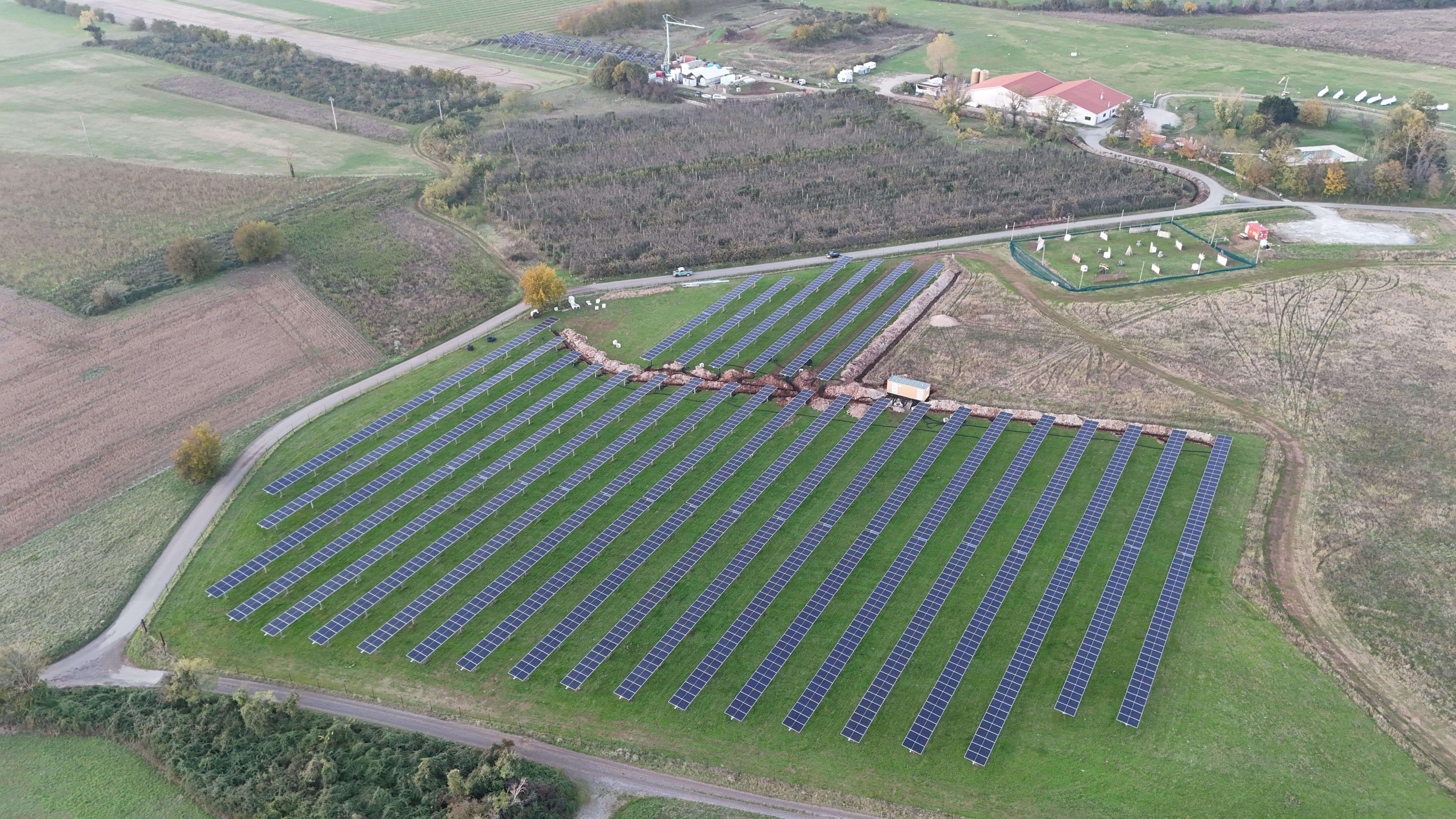 Installazione impianto fotovoltaico industriale a terra Udine